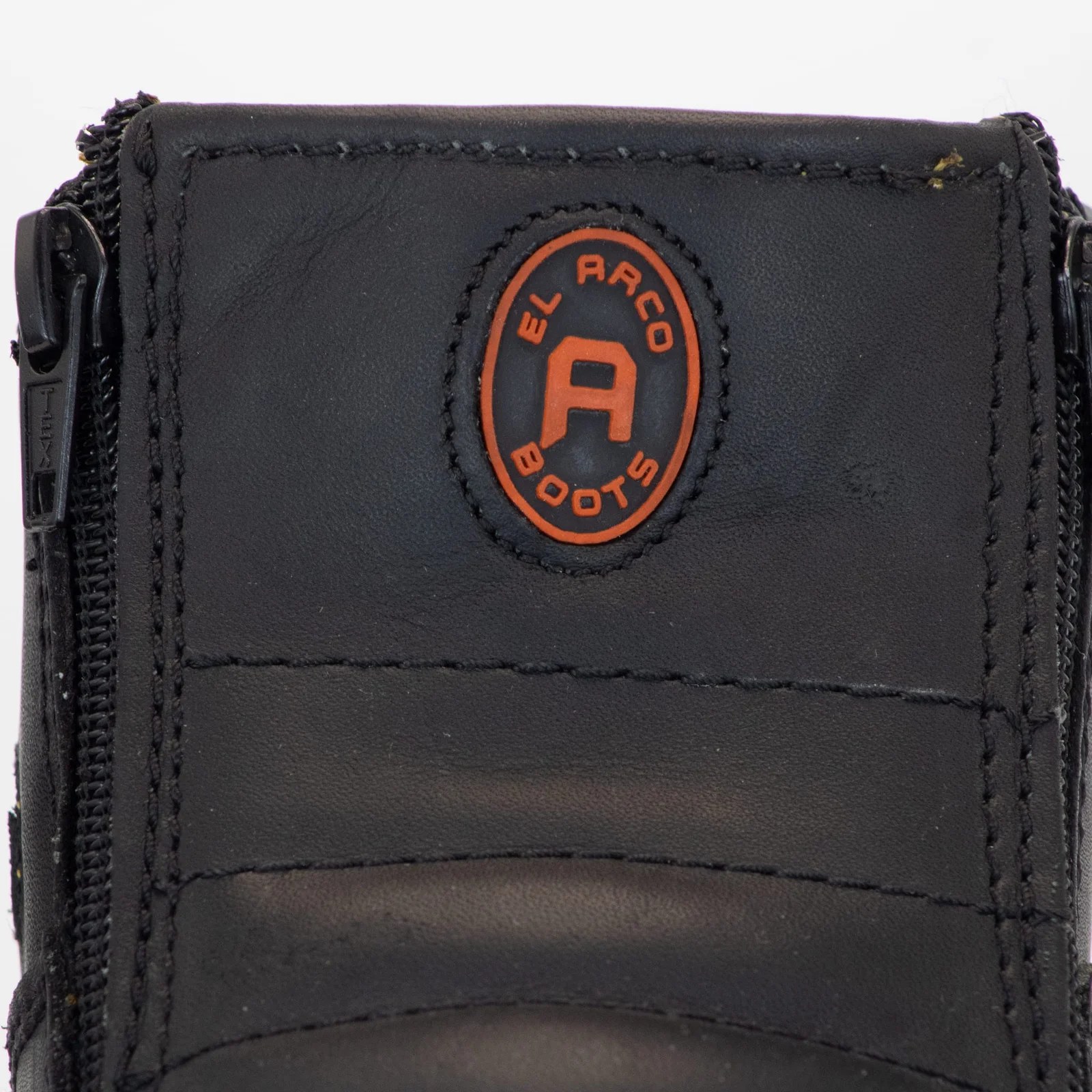 BOTA DE CASUAL CON CIERRE NEGRO