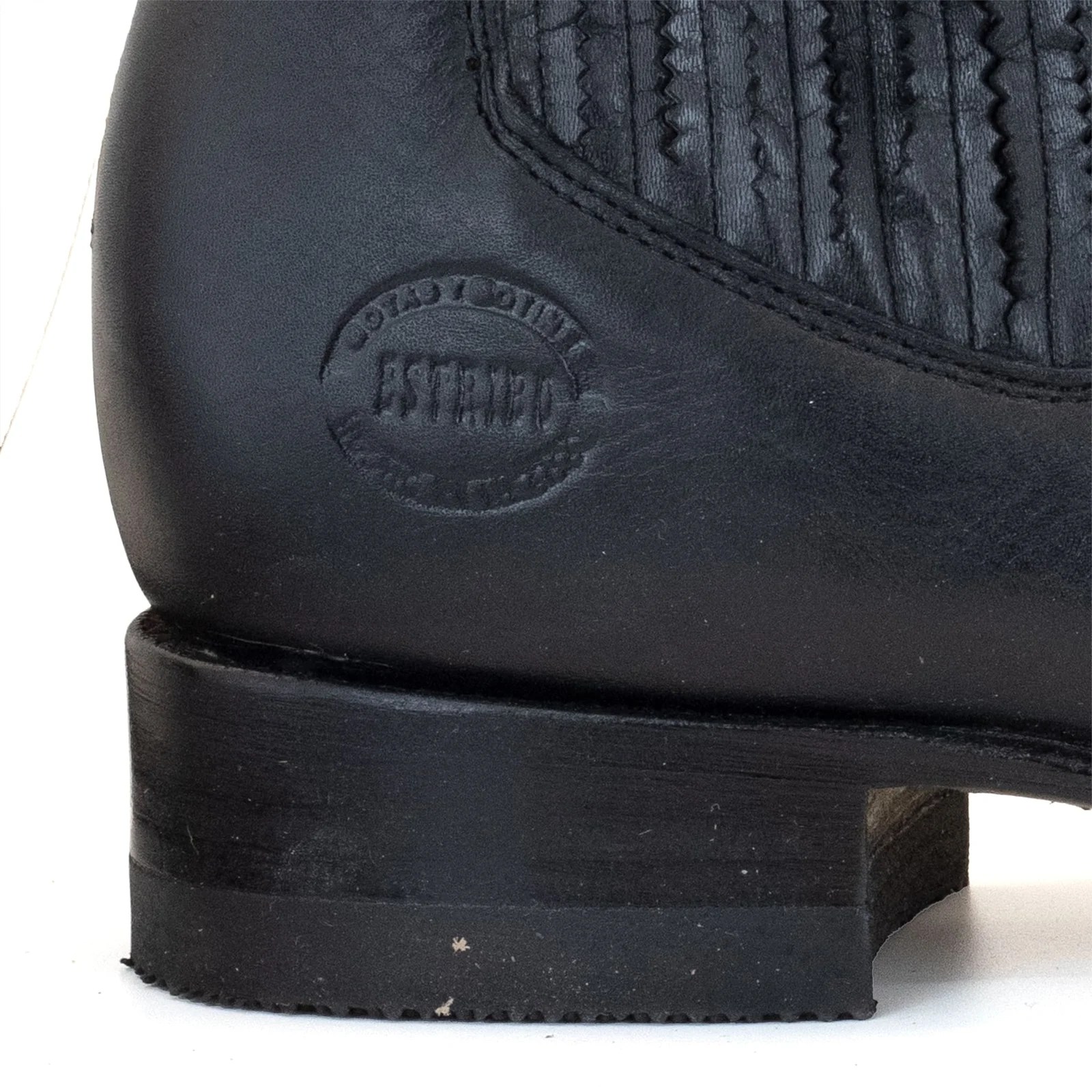 BOTIN ESTRIBO CHARRO SUELA DE CUERO NEGRO
