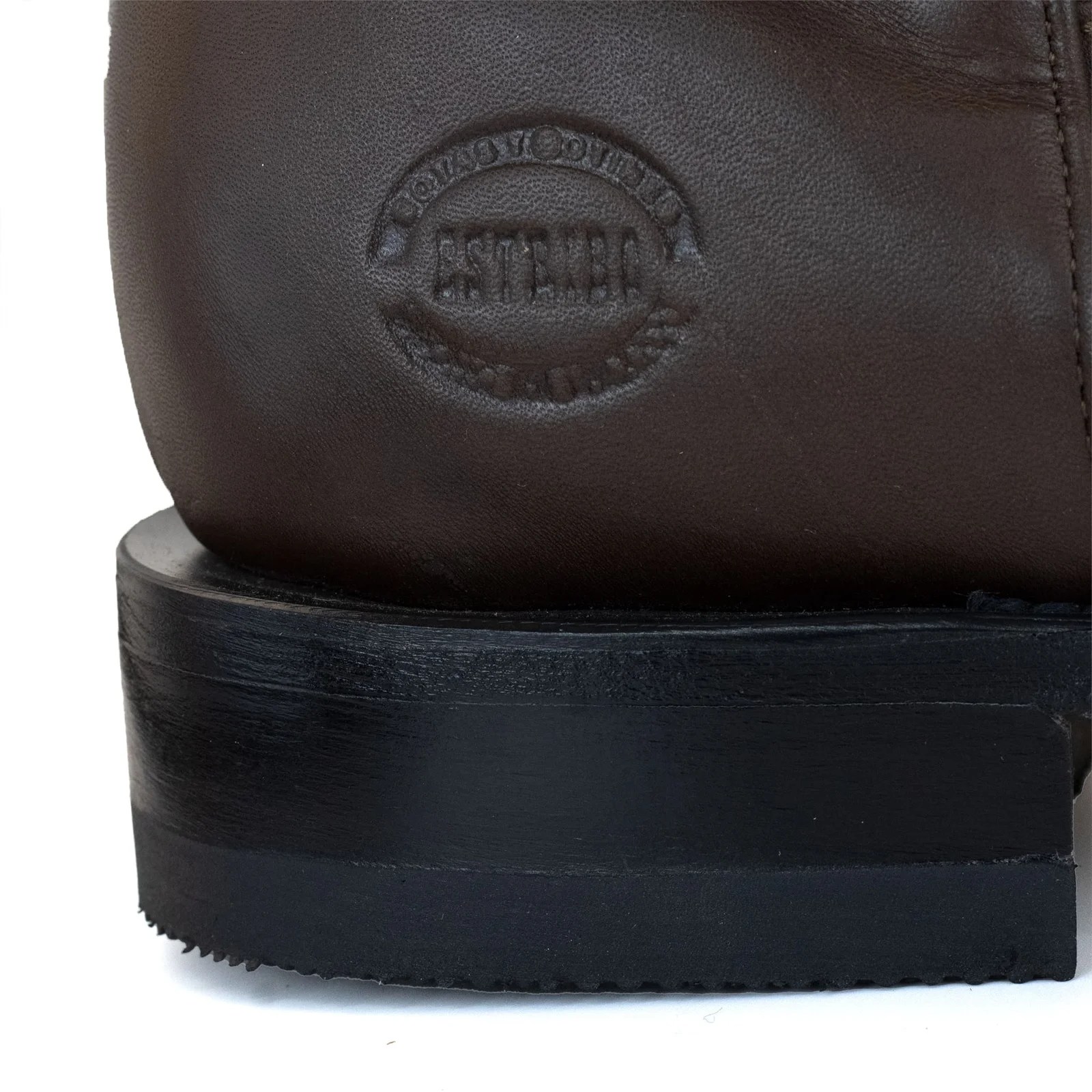 BOTIN ESTRIBO DE PIEL DE RES CON CIERRE CAFE