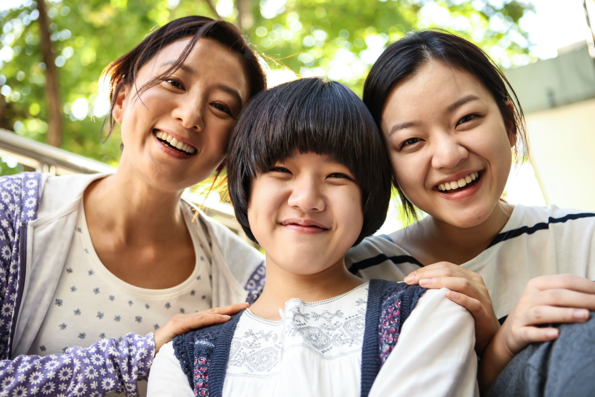 Thread Of Lies 2014 Mubi - Premium Vintage Picture - Full HD