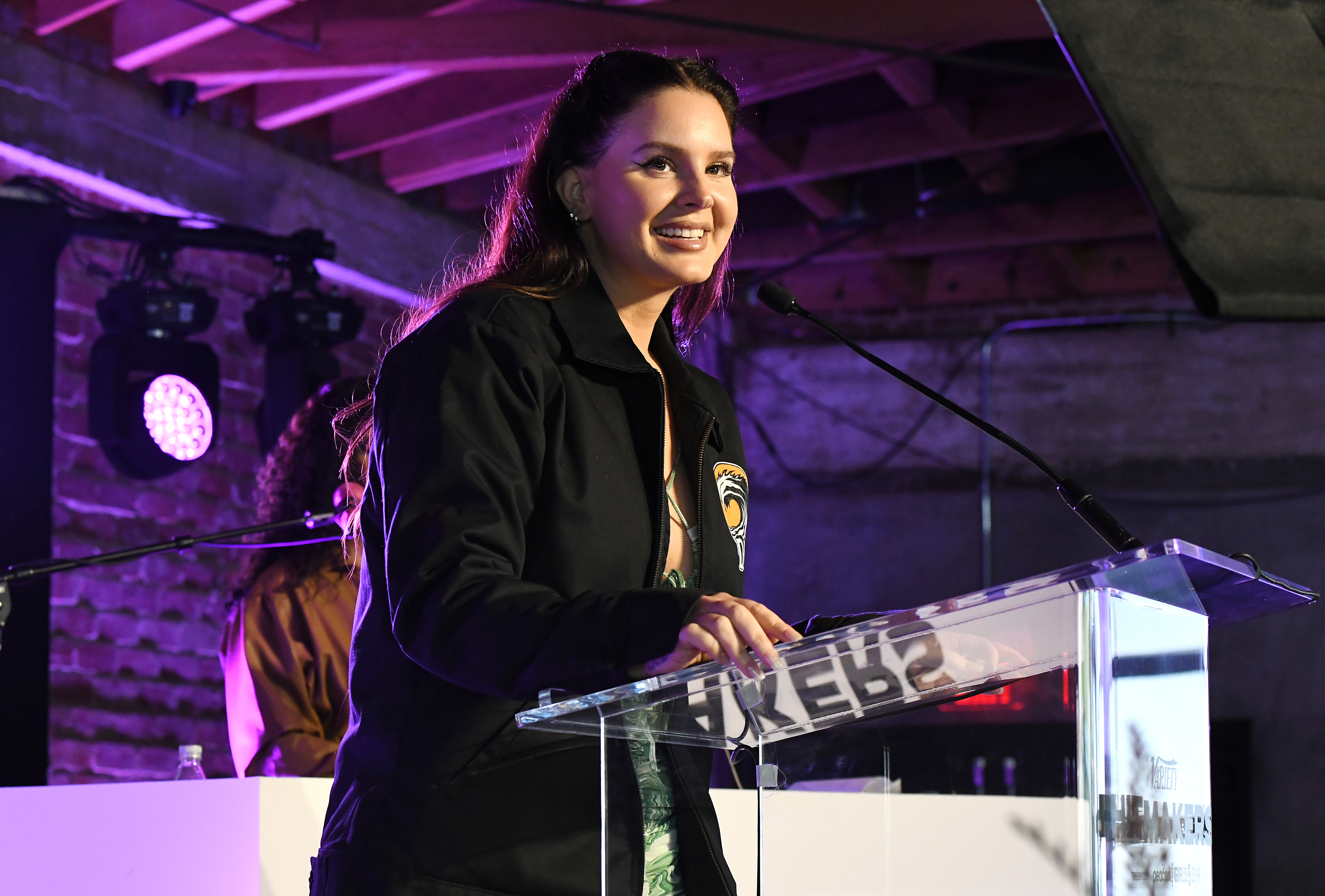 Lana del rey social store merch. Hgnqczlfcxxosm