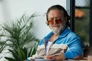 ‘The Get Out’ Review: Russell Crowe and a Game Supporting Cast Cannot Save Derrick Borte’s Tonally Ambitious Crime Comedy