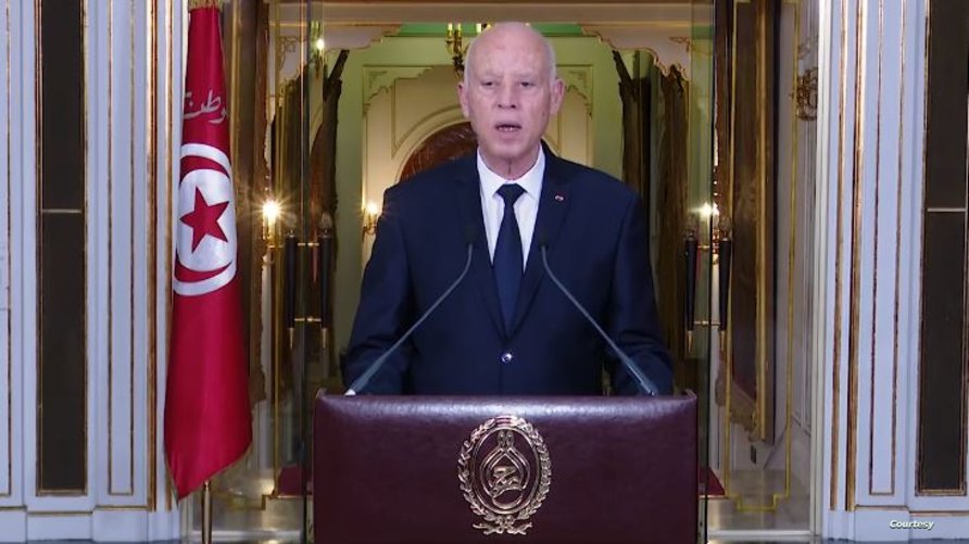 رئيس تونس قرر إجراء تغيير جزئي في الحكومة