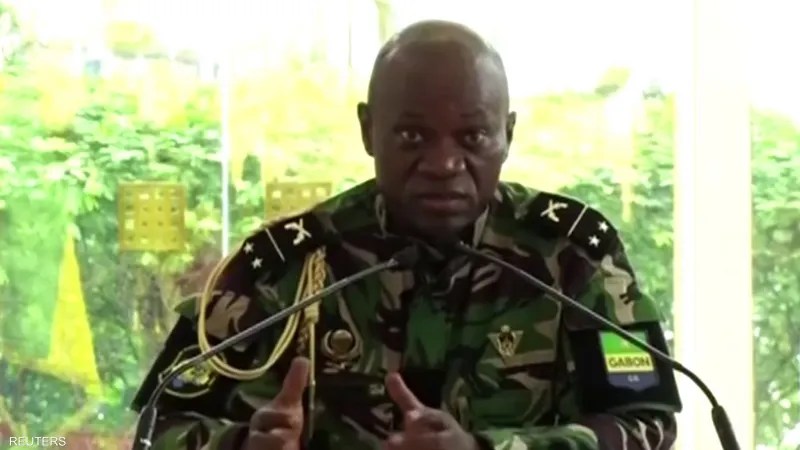 قائد الانقلاب في الغابون يعد بإصلاحات ديمقراطية لكنه يواجه تحديات كبيرة