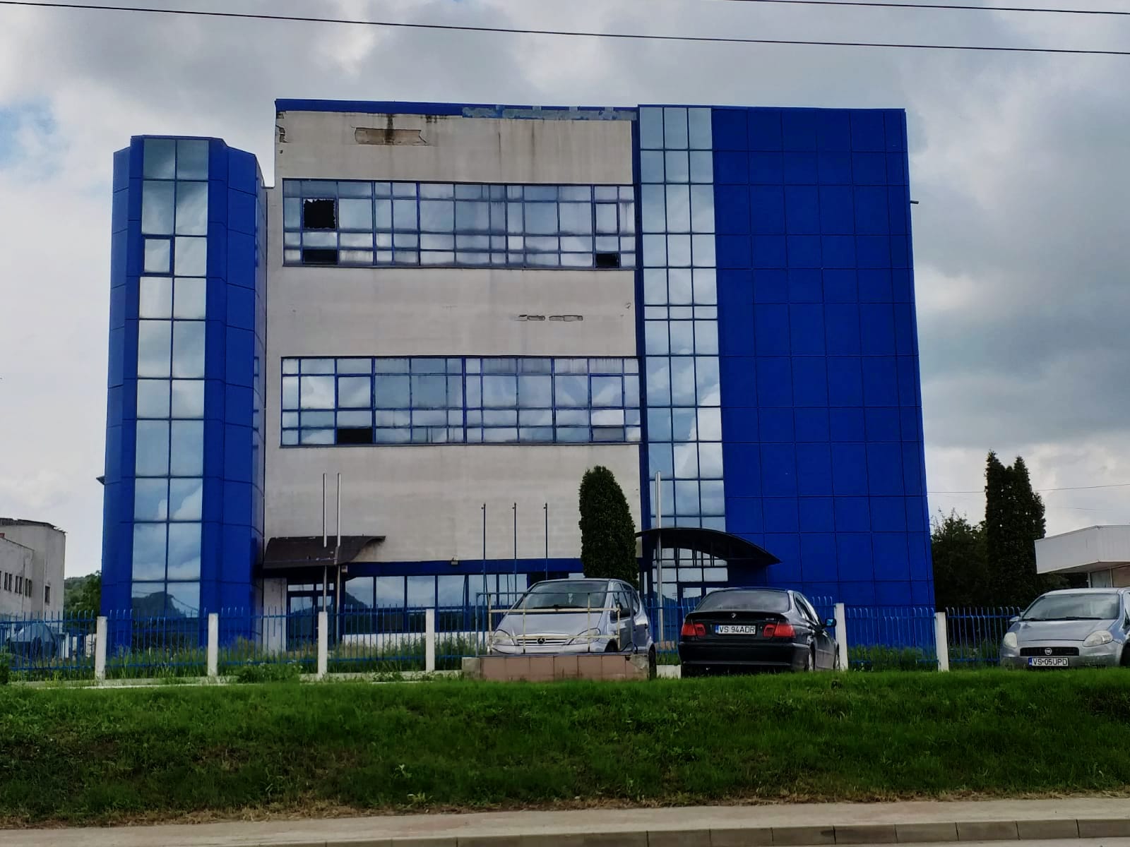 PE SURSE: Judecătoria Vaslui se mută în clădirea Sonic Fashion! Negocierile cu Silver Mall au picat!