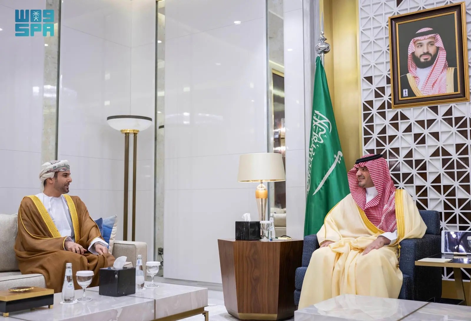 محليات السعودية: الأمير عبدالعزيز بن سعود يستقبل سفير سلطنة عمان المعيّن حديثًا لدى المملكة