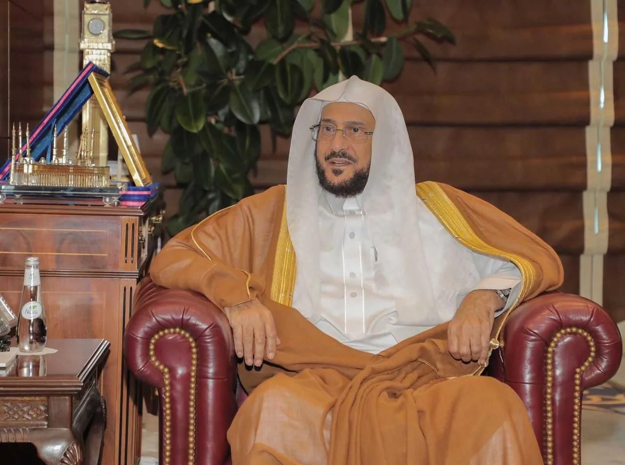 محليات السعودية: في مستهل العام الدراسي.. وبتوجيه من الوزير د.عبداللطيف آل الشيخ خطبة الجمعة القادمة عن قيمة العلم ومسؤولية الطلاب والمعلمين والأسرة