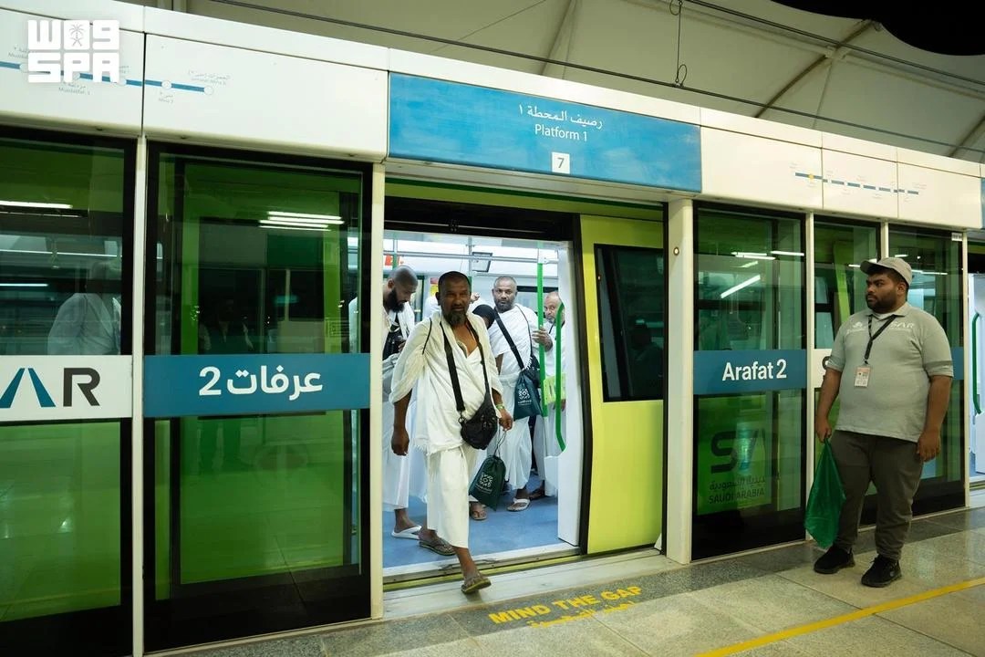 محليات السعودية: توافد ضيوف الرحمن إلى صعيد عرفات لأداء ركن الحج الأعظم