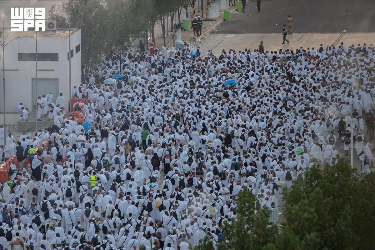 محليات السعودية: حجاج بيت الله الحرام ينفرون من عرفات إلى مزدلفة