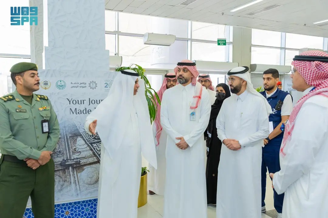 محليات السعودية: الرئيس التنفيذي للهيئة العامة للغذاء والدواء يزور صالة مبادرة “طريق مكة” في مطار الملك عبدالعزيز الدولي بجدة