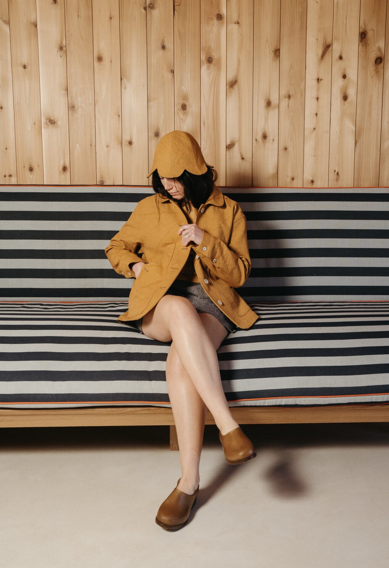 how to buy sustainable clothing