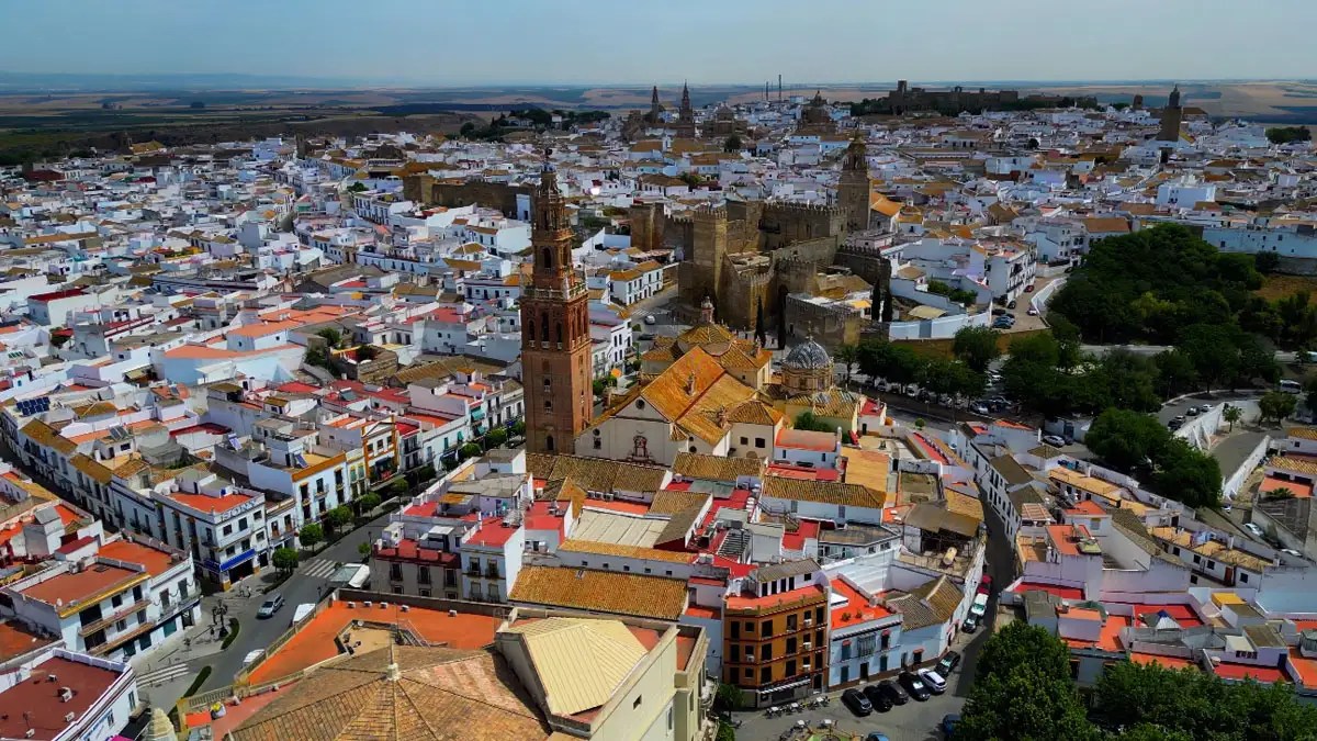 Guide to Carmona: Unraveling its rich history, exploring charming plazas, and indulging in local delicacies.