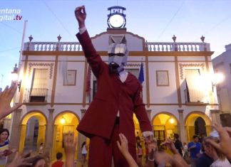 VÍDEO: Pasacalles «The Wolves» en Montijo VÍDEO: Pasacalles "The Wolves" en Montijo