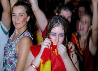VÍDEO: Así celebró Montijo la victoria de La Roja en la final del Mundial de fútbol… hace 16 años