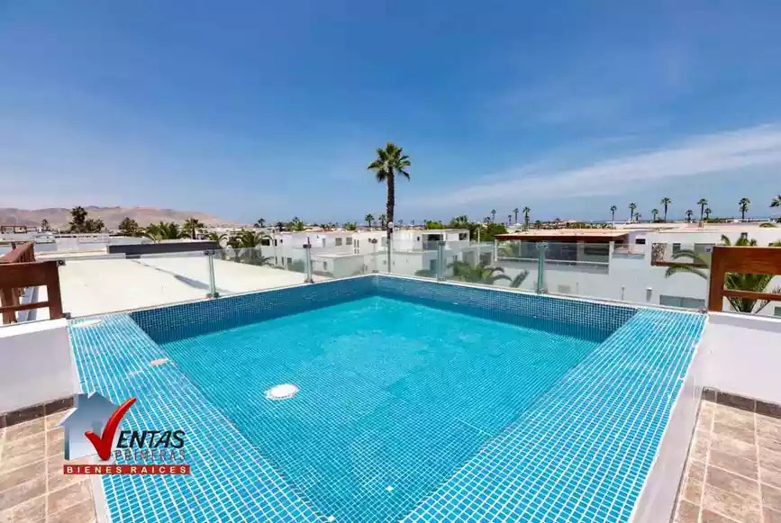 Venta de bella casa con piscina en playa canarias