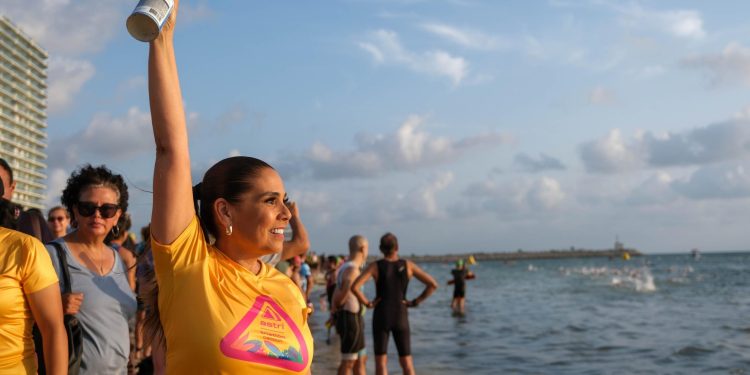 Triatlón Astri Cancún 2024 triunfa en el mar Caribe con más de mil 500 atletas de 6 países