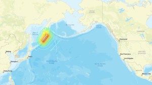Volcán Klyuchevskoy entra en erupción tras terremoto en Rusia