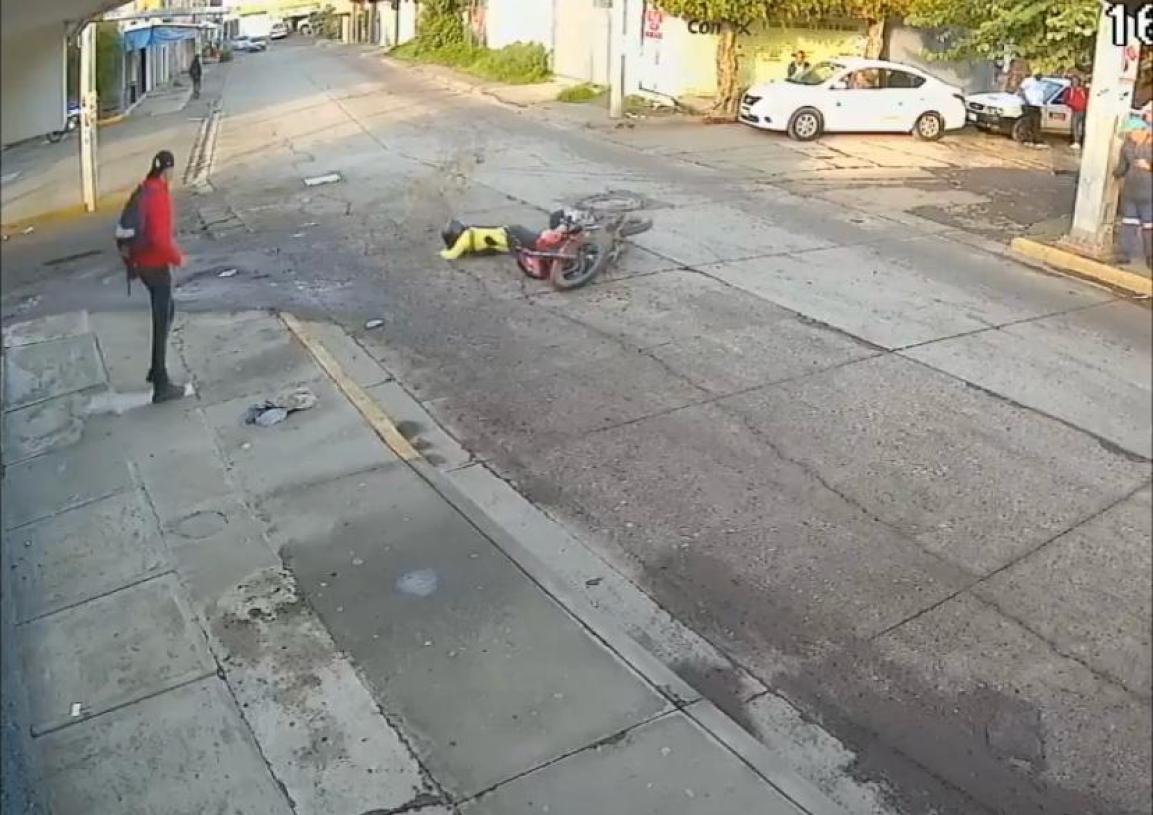 Perrito provoca accidente de una moto por correr a toda velocidad 3 Perrito provoca accidente de una moto por correr a toda velocidad