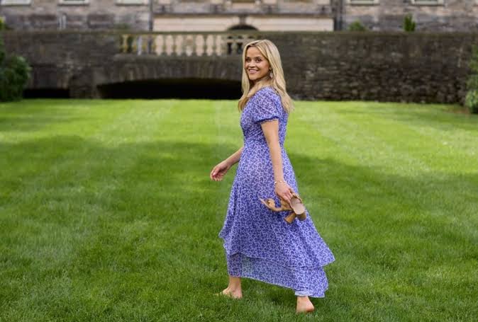 Reese Witherspoon Redefine Hollywood: De Actriz Ganadora del Oscar a Magnate Mediática Multimillonaria