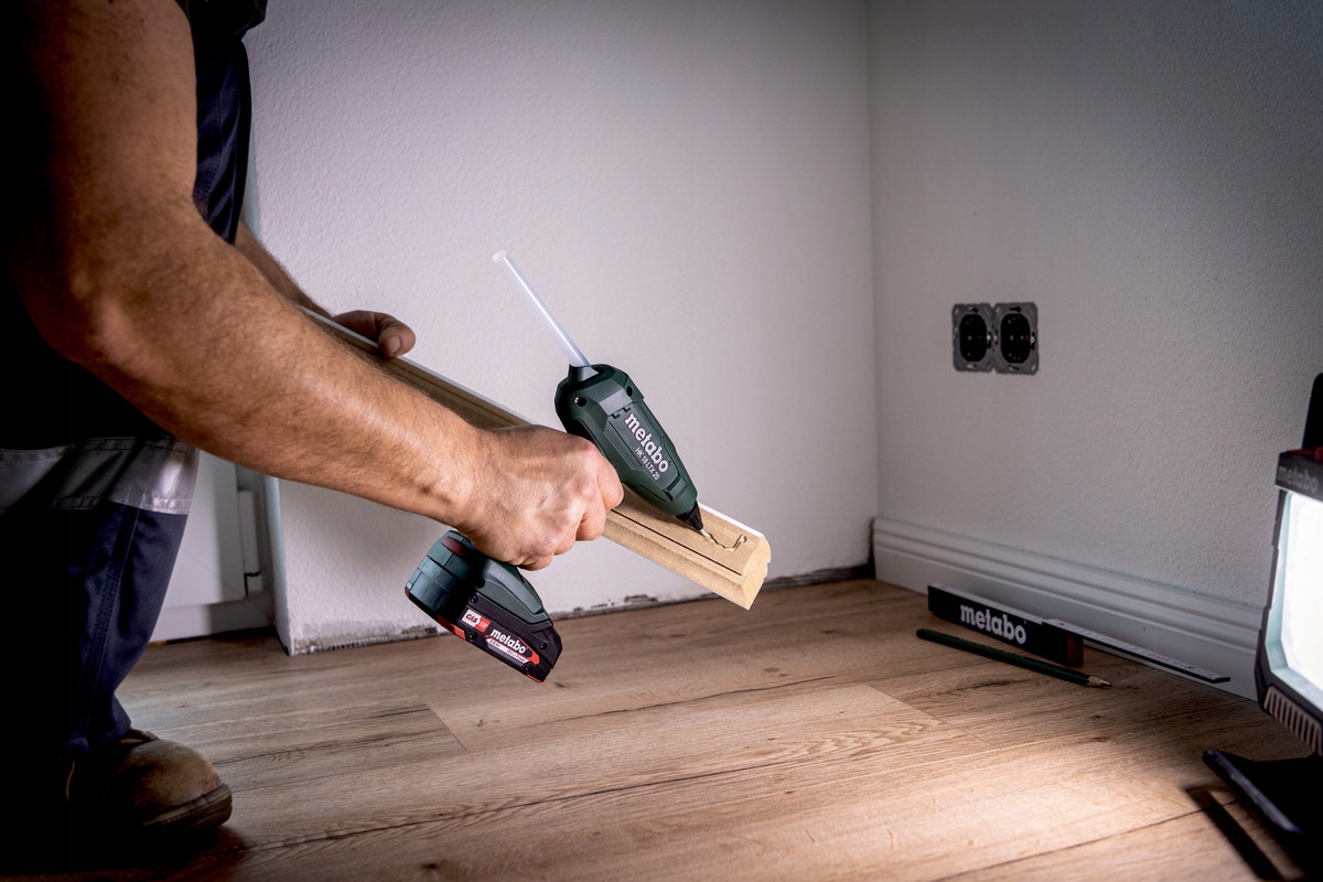 PISTOLET AKUMULATOROWY DO KLEJENIA NA GORĄCO METABO HK 18 LTX 20 18V | 600797850 | 4061792244887