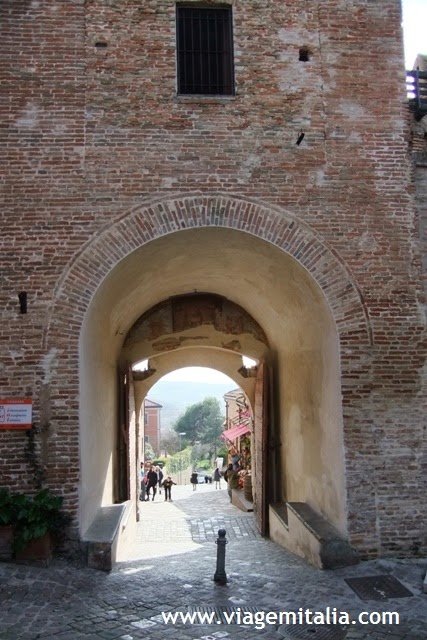 Castelo e burgo de Gradara, na Itália