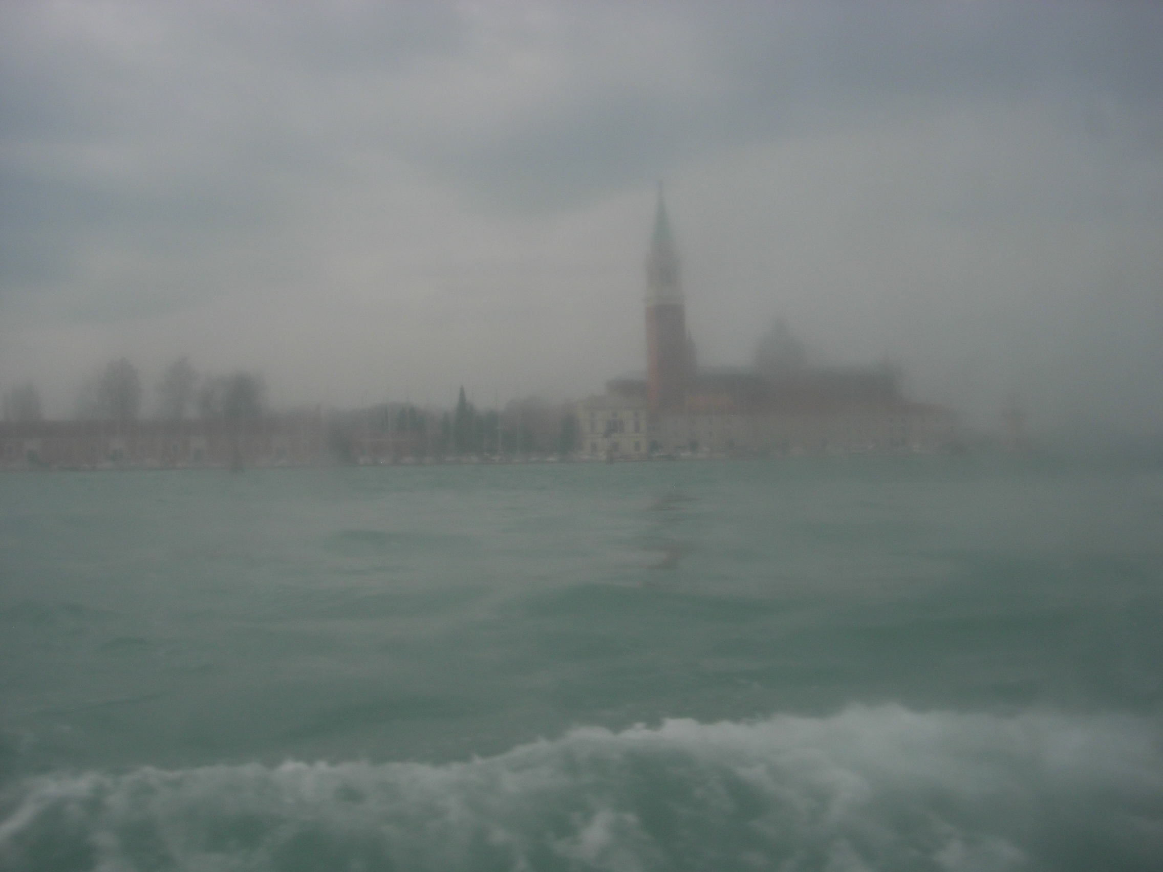 San Giorgio il Maggiore tras el cristal del vaporetto