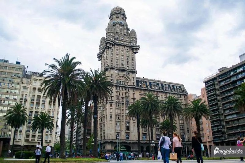 Edificios emblemáticos de Montevideo.