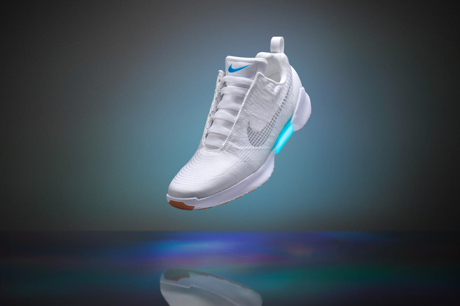 Hyperadapt 1.0, los tenis autoajustables de Nike \u003e VIATEC