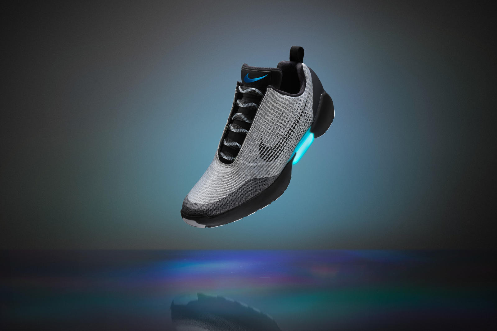 Nike presenta nuevas tenis autoajustables