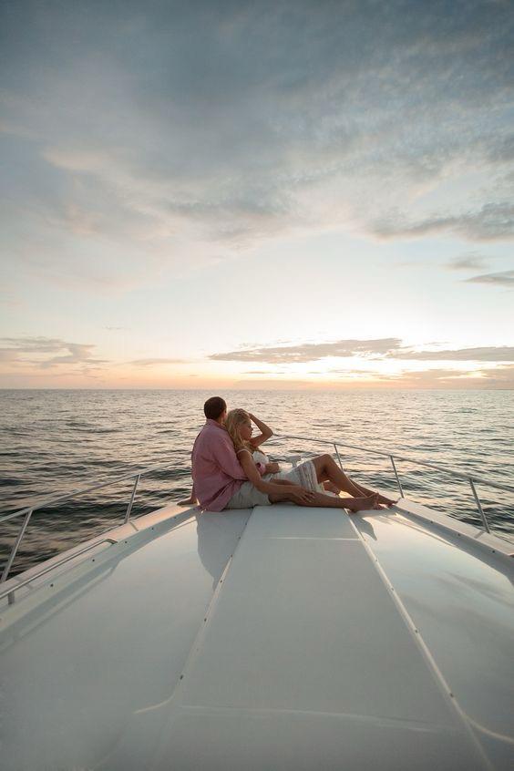 photo session on a yacht  dubai