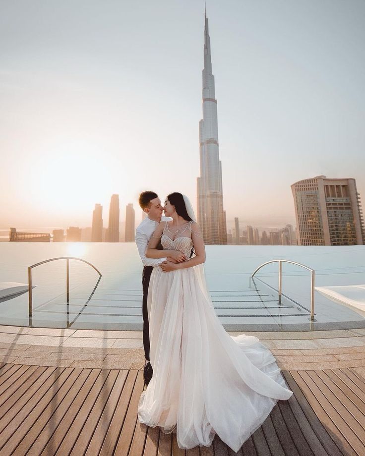 wedding photography with burj khalifa in the background
