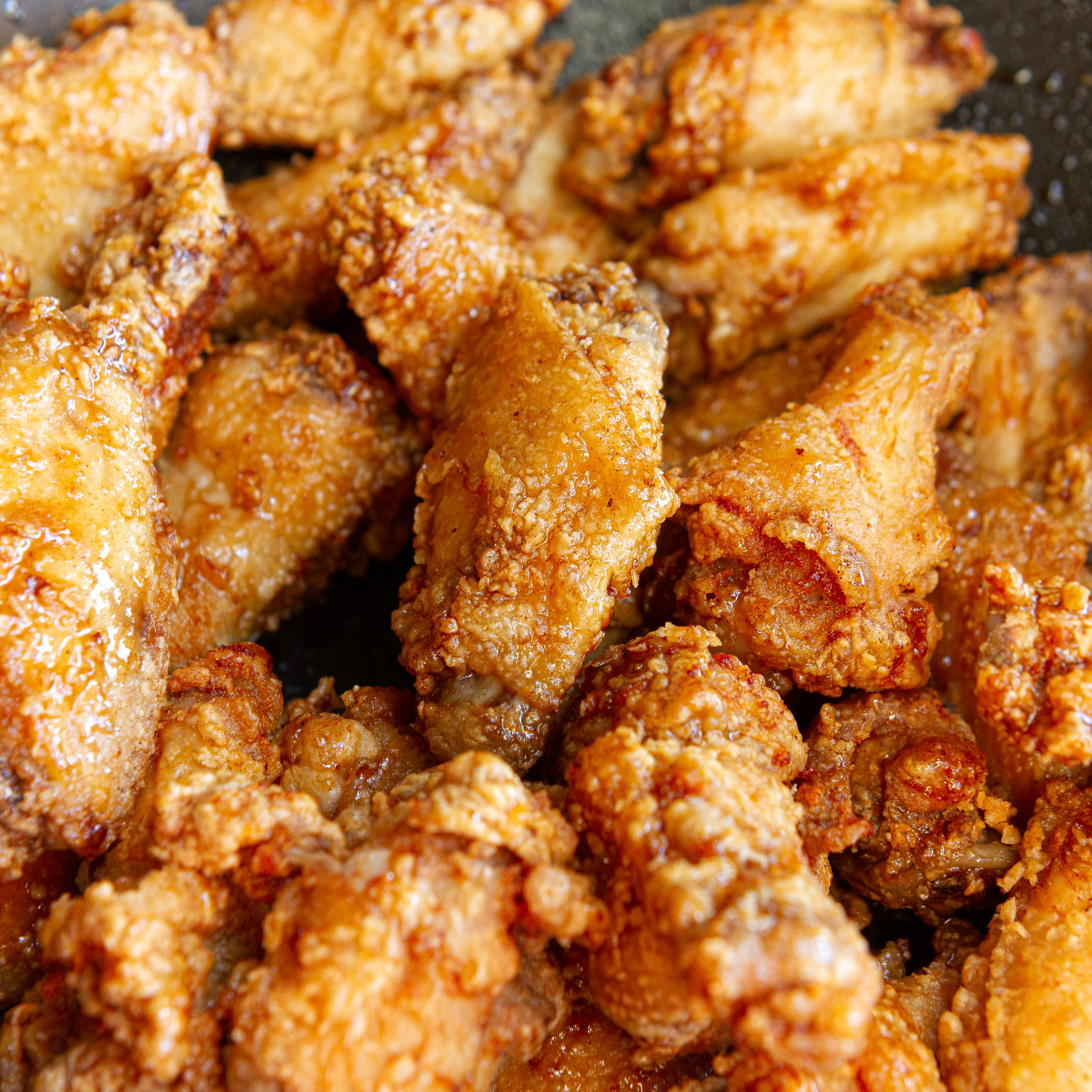 Vietnamese-style stir-fried chicken wings with fish sauce (Gachenuoc mam)