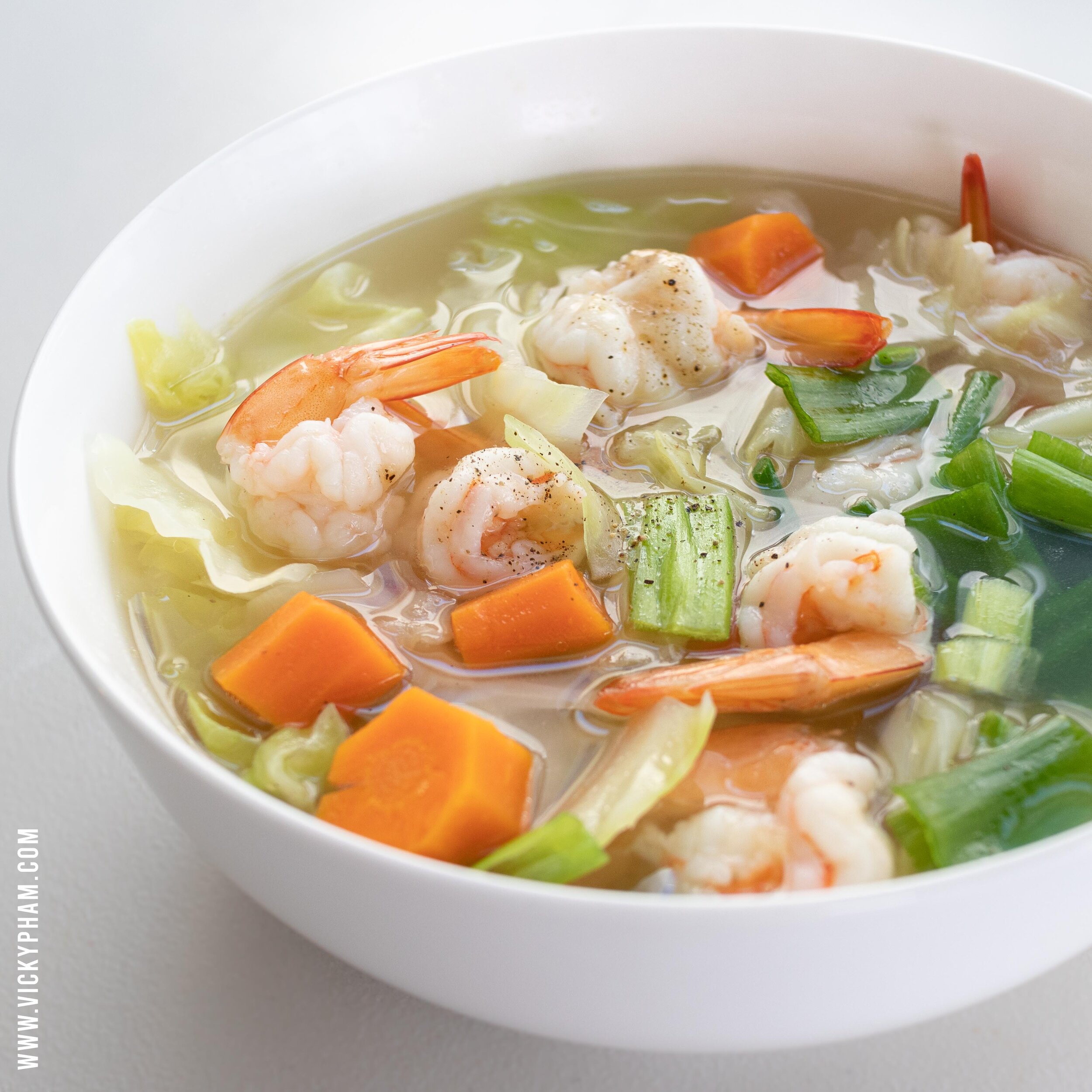 Vietnamese Cabbage & Shrimp Soup (Canh Bắp Cải Nấu Tôm)