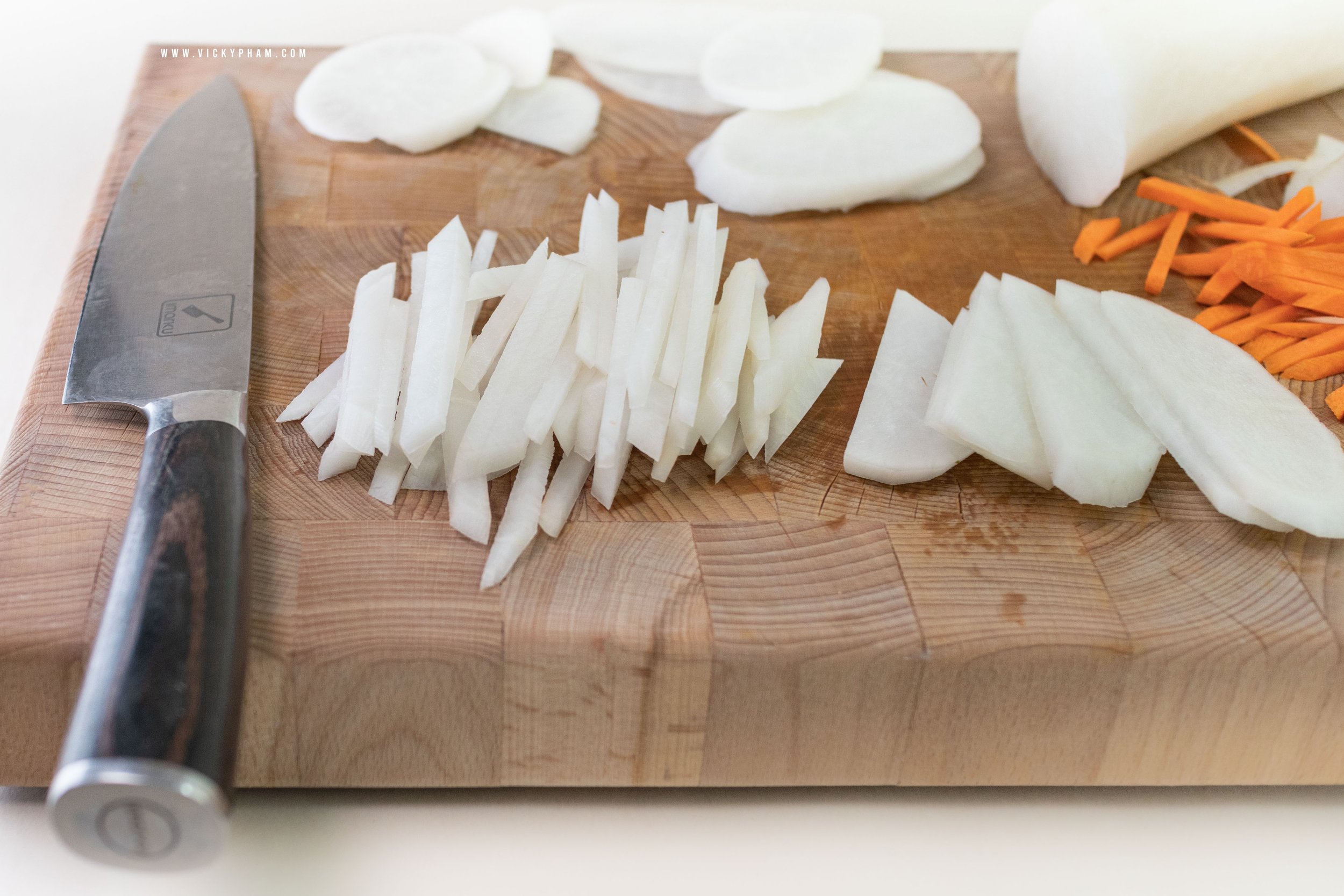Vietnamese Pickled Daikon & Carrots for Banh Mi (Do Chua)