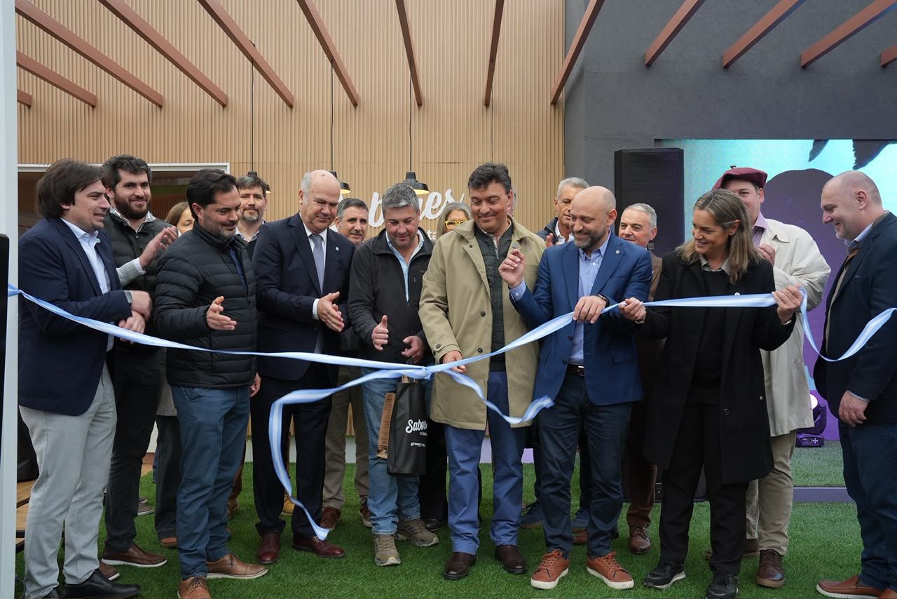 Santa Fe llevó a La Rural su modelo de desarrollo productivo y renovó su compromiso con el campo