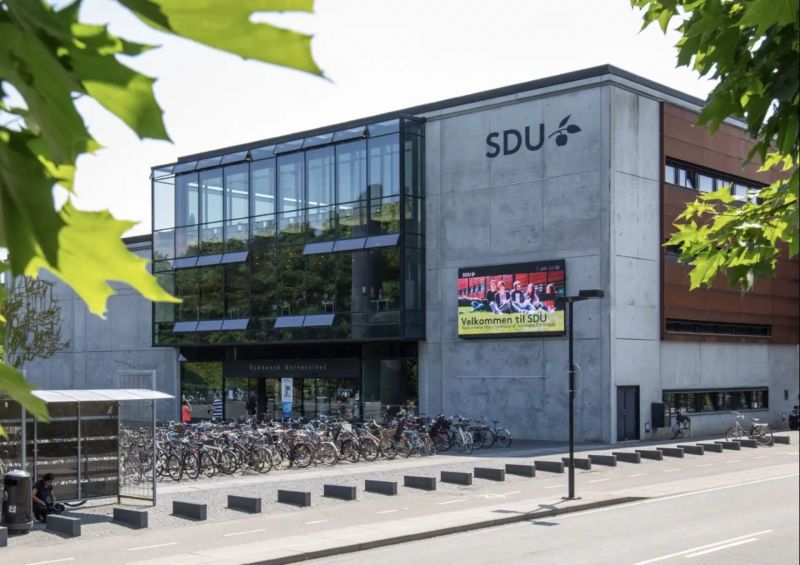 Industries Viewnet - 8K Vintage Photos for Desktop