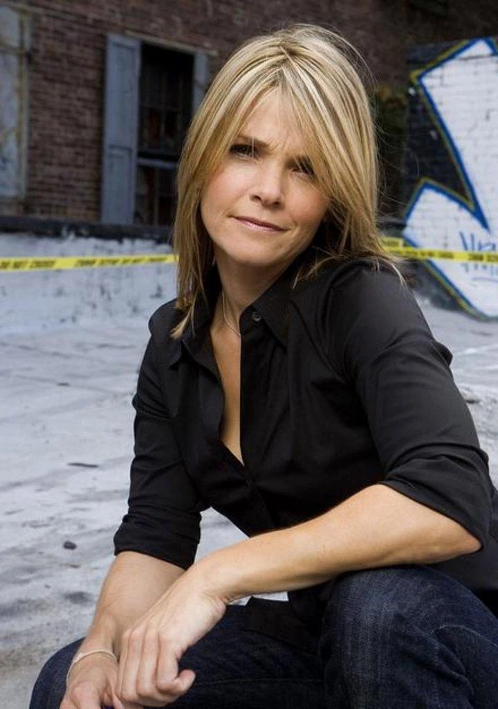 Die svu ermittelt zuerst gegen ihre familie, aber als ein zweites opfer, tariq assad, mit dem gleichen verletzungen gefunden wird, dreht sich der fall: Detective Alexandra Eames | Law & Order: Criminal Intent Wiki | FANDOM