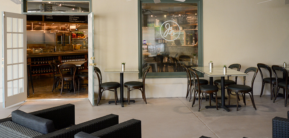 Outdoor dining tables Hilton head