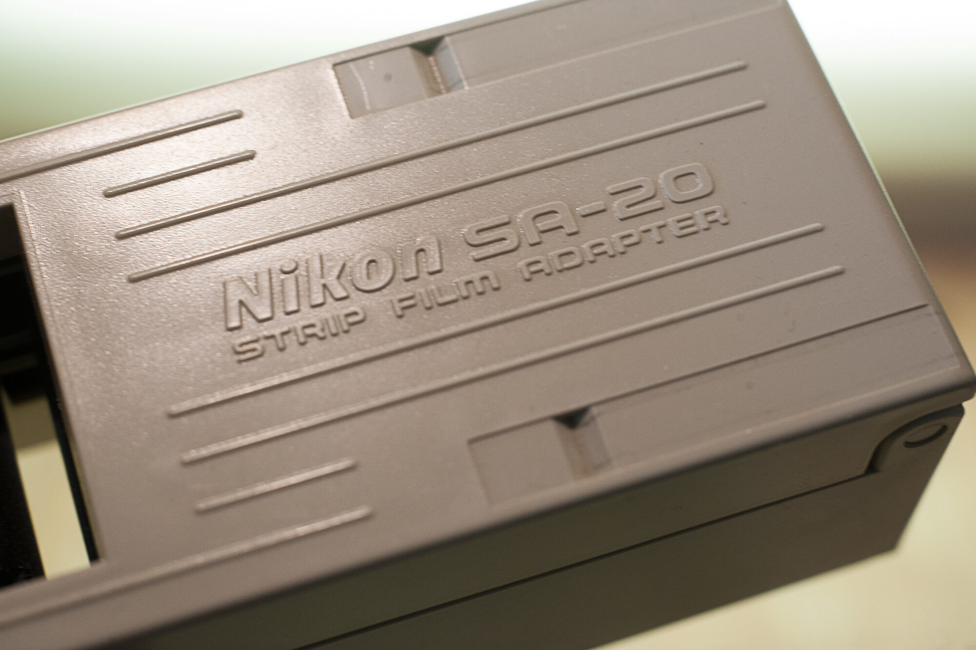 Nikon SA-20 filmstrip adapter - Vintagelens
