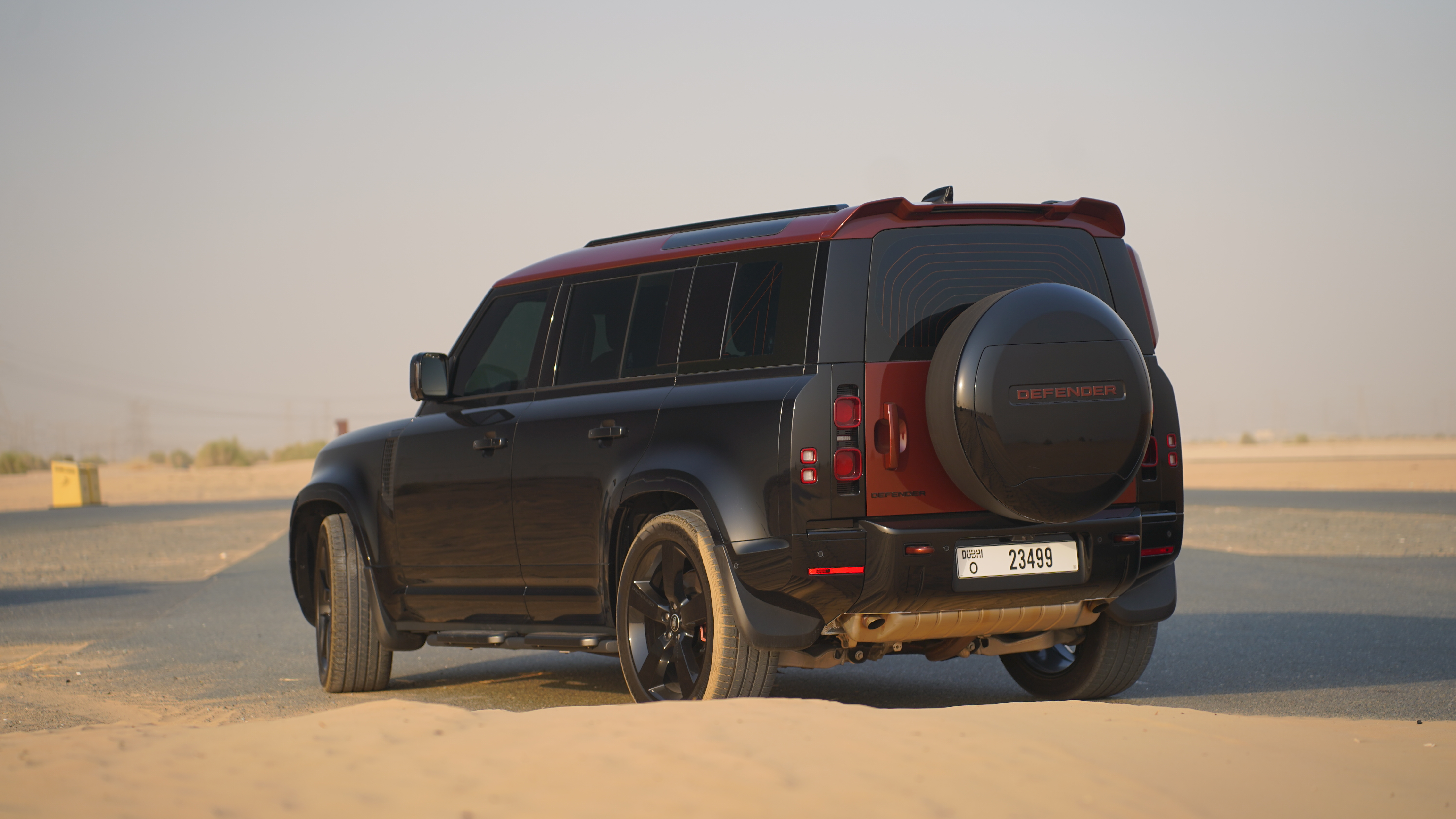LAND ROVER DEFENDER 2025