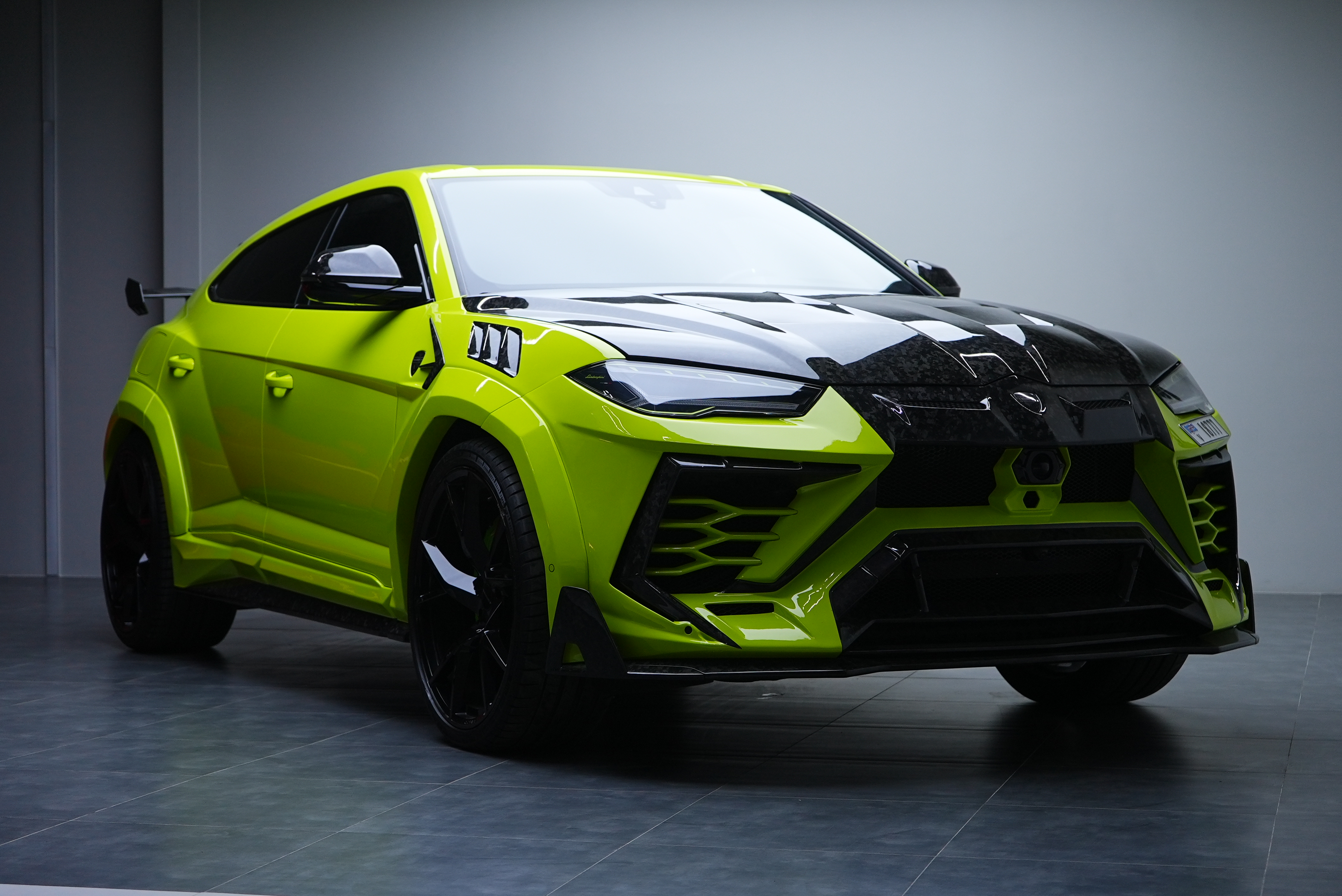 Rent LAMBORGHINI URUS MANSORY GREEN in Dubai