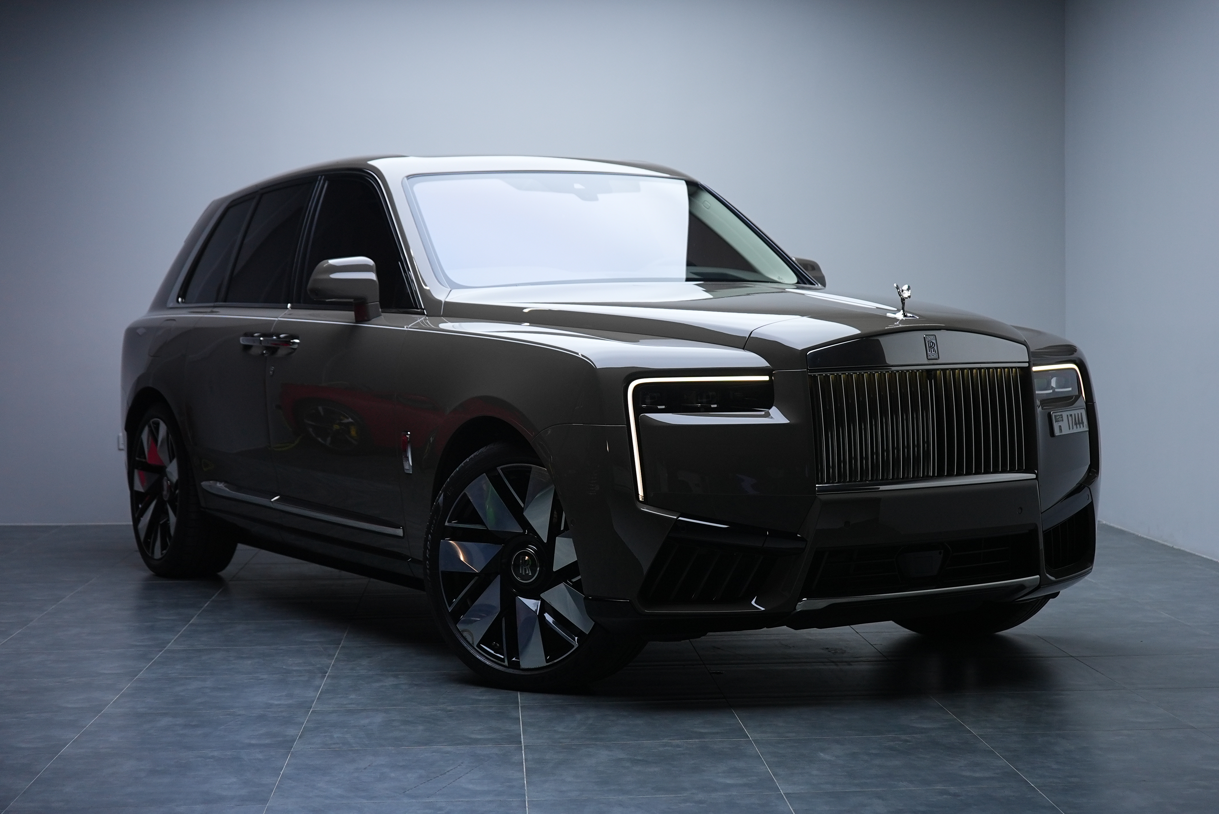 Rent ROLLS ROYCE CULLINAN 2025 BROWN in Dubai
