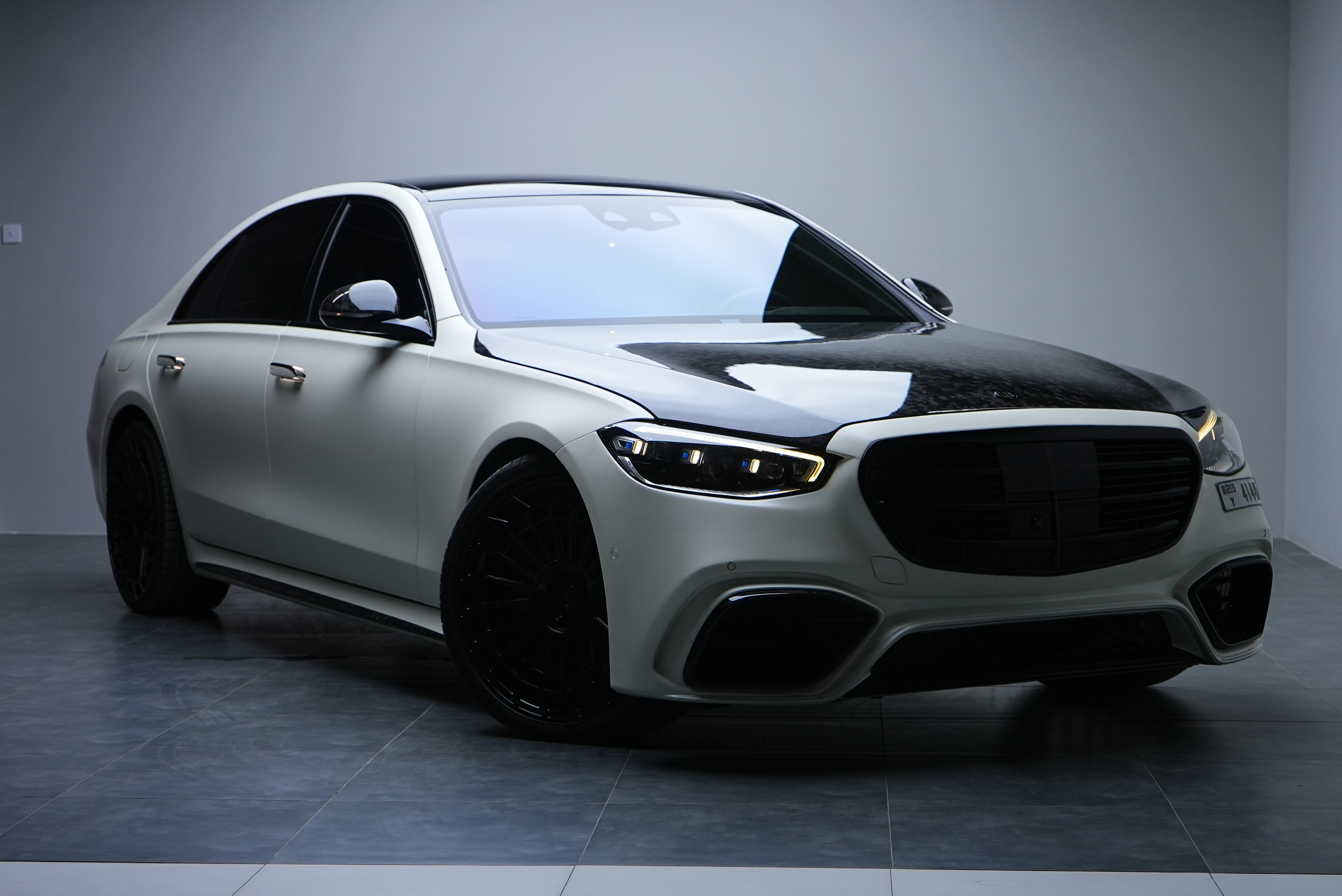 Rent MERCEDES S580 BRABUS WHITE in Dubai