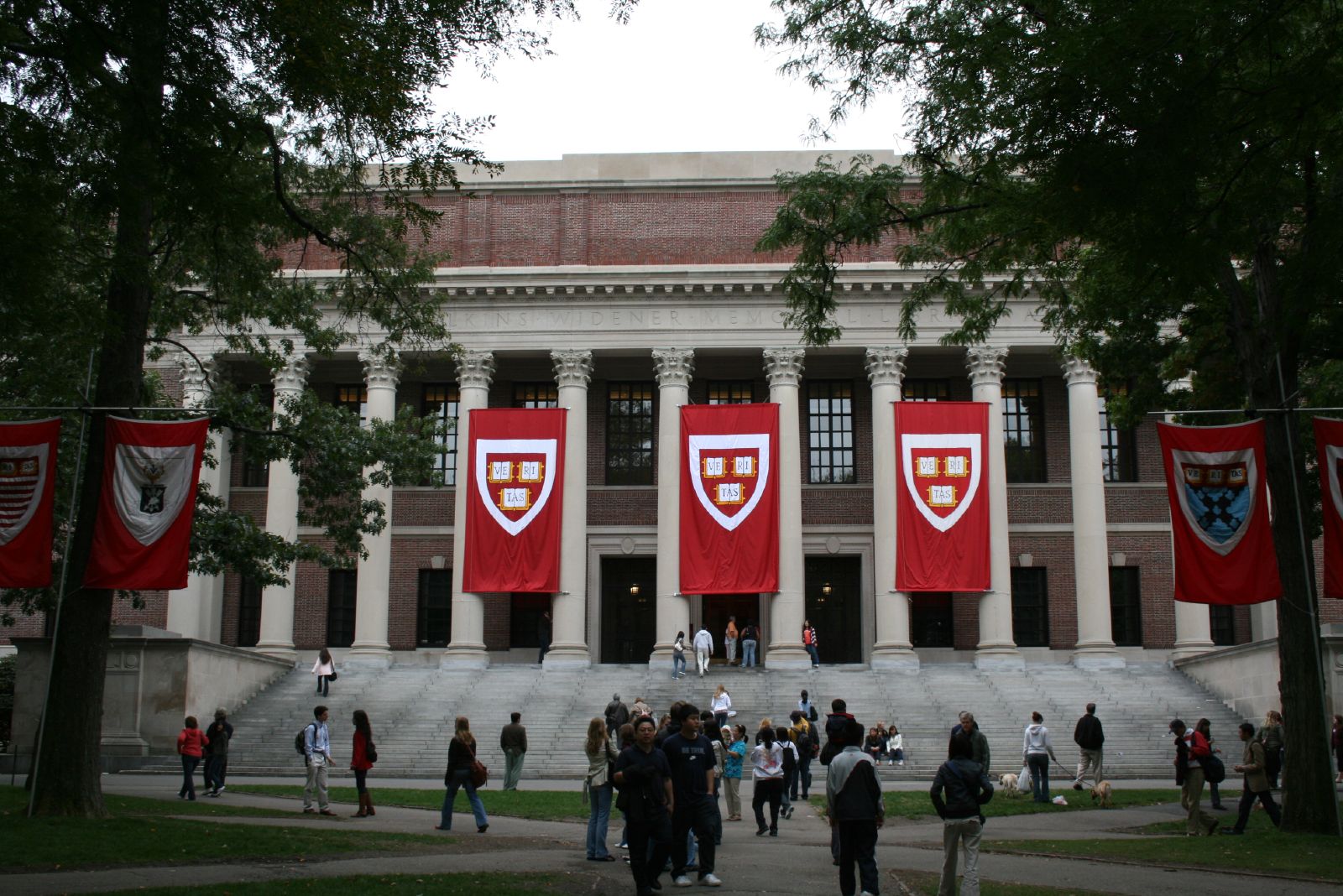 VIRA Broadcasting | White House Nears Settlement with Harvard in Funding Dispute