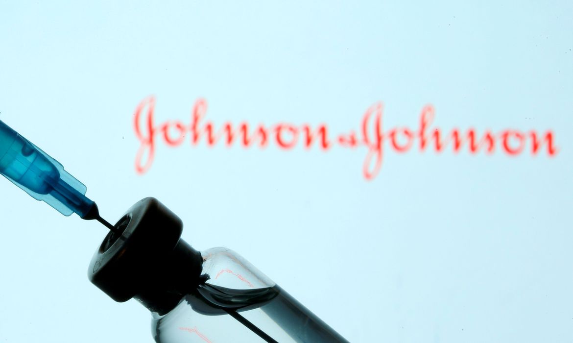 Painel do CDC dos EUA aprova vacina da J&J contra a covid-19