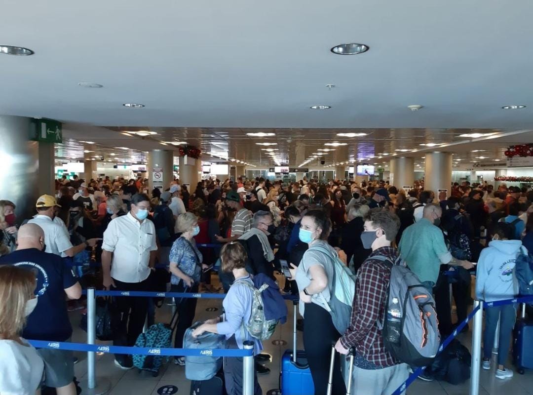 Filas de pasajeros en aeropuerto Juan Santamaría se reducirán a una hora￼￼