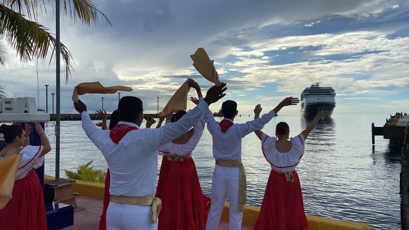 Puerto Limón recibe su primer crucero de la temporada 2023-2024