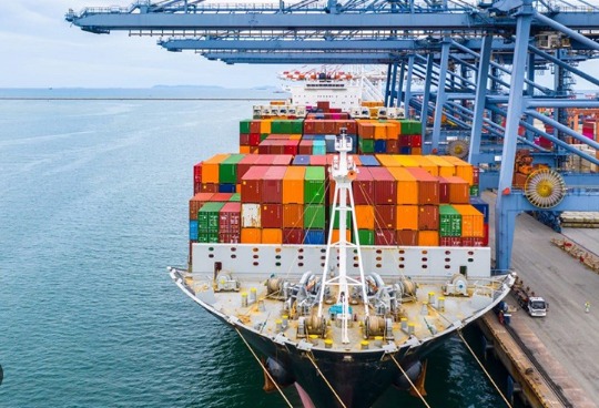 Costa Rica lidera en exportaciones y servicios en la región centroamericana en medio de la contracción del Comercio Mundial