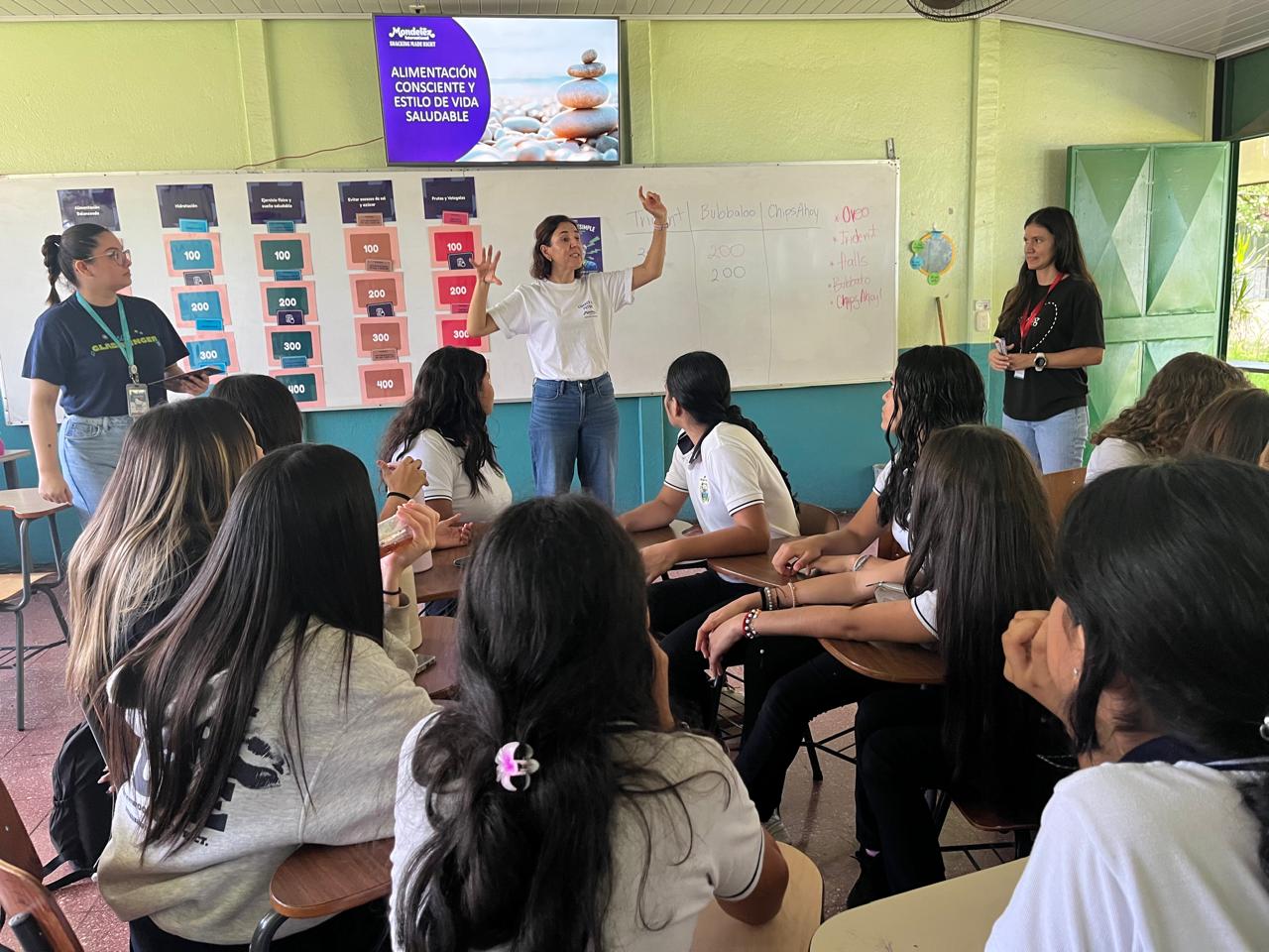 Lanzan programa educativo para promover reciclaje en colegios
