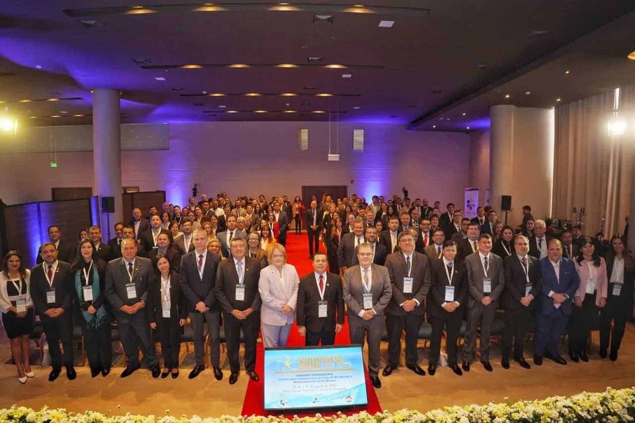 CNFL recibe reconocimiento internacional por excelencia en calidad y satisfacción de clientes
